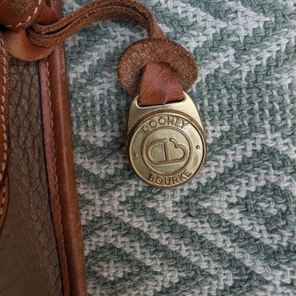 Dooney And Bourke‎ Vintage Crossbody Pebbled Leather - Picture 8 of 8
